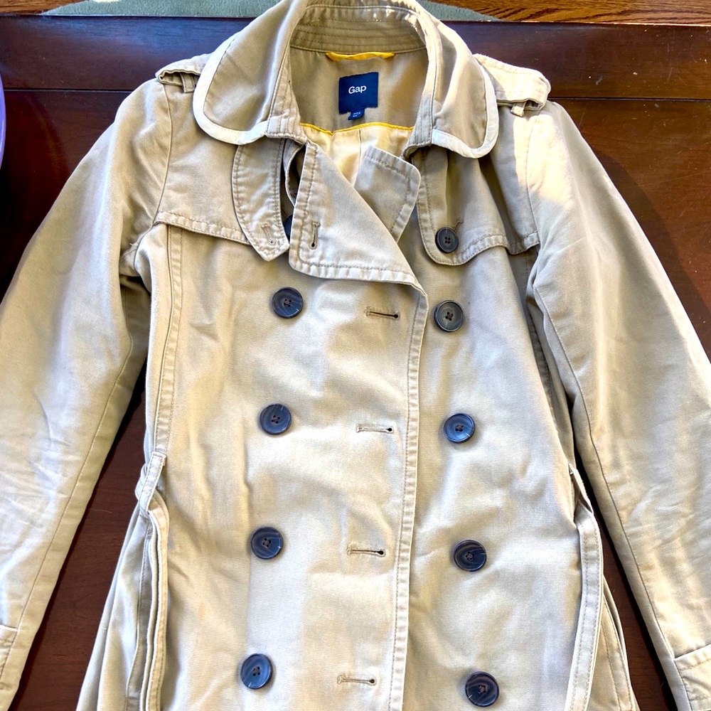 Gap trench coat